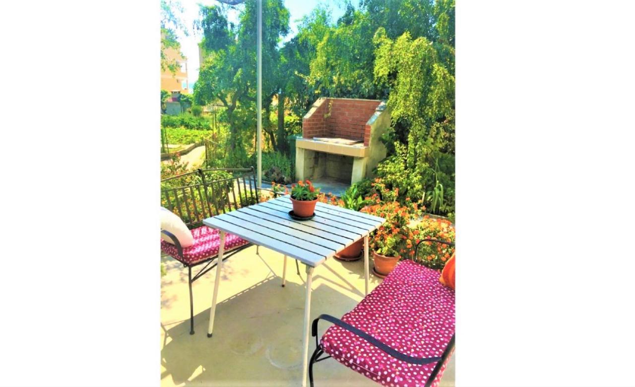 Apartments Garden House Podgora Ngoại thất bức ảnh