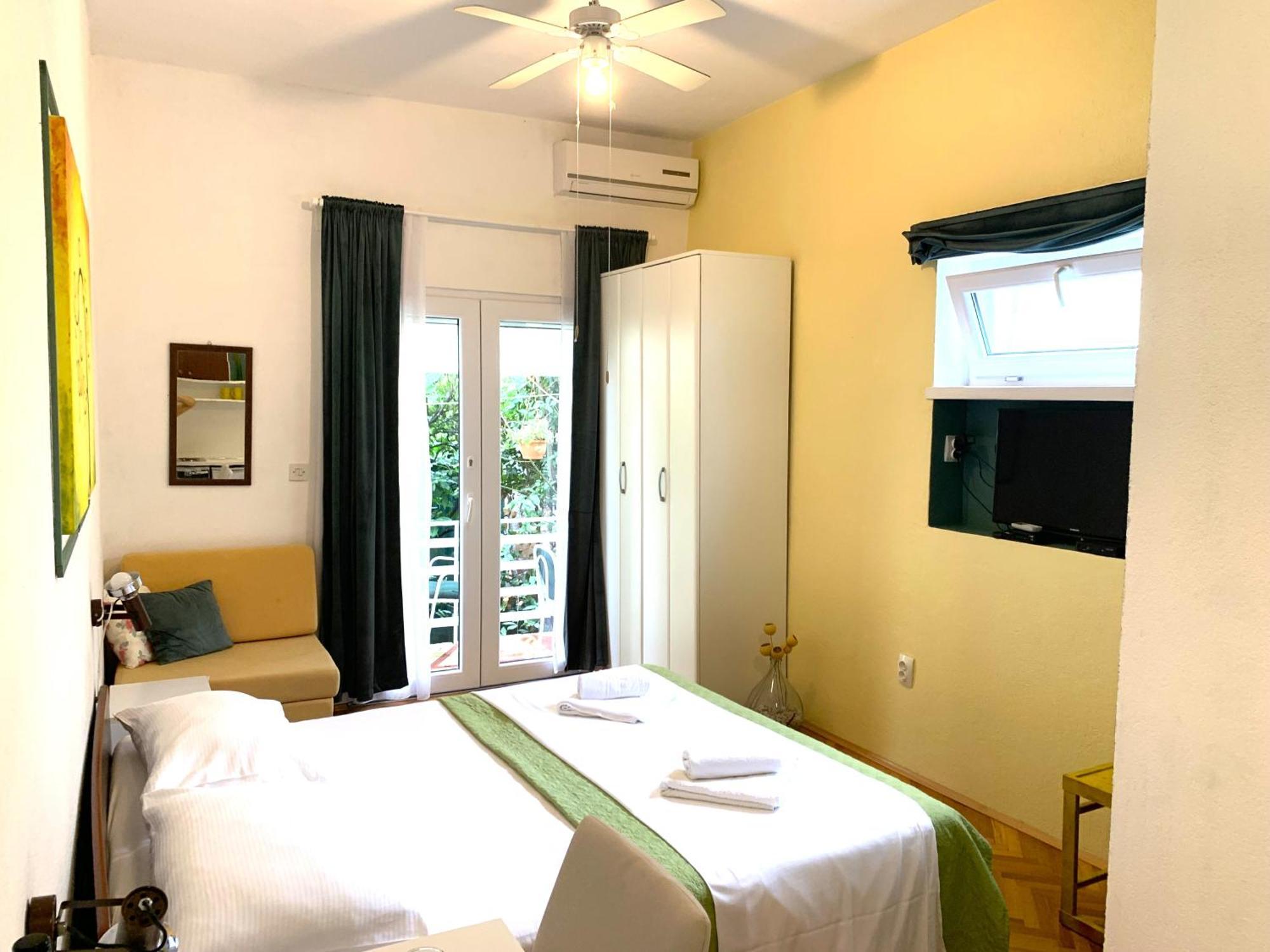 Apartments Garden House Podgora Ngoại thất bức ảnh