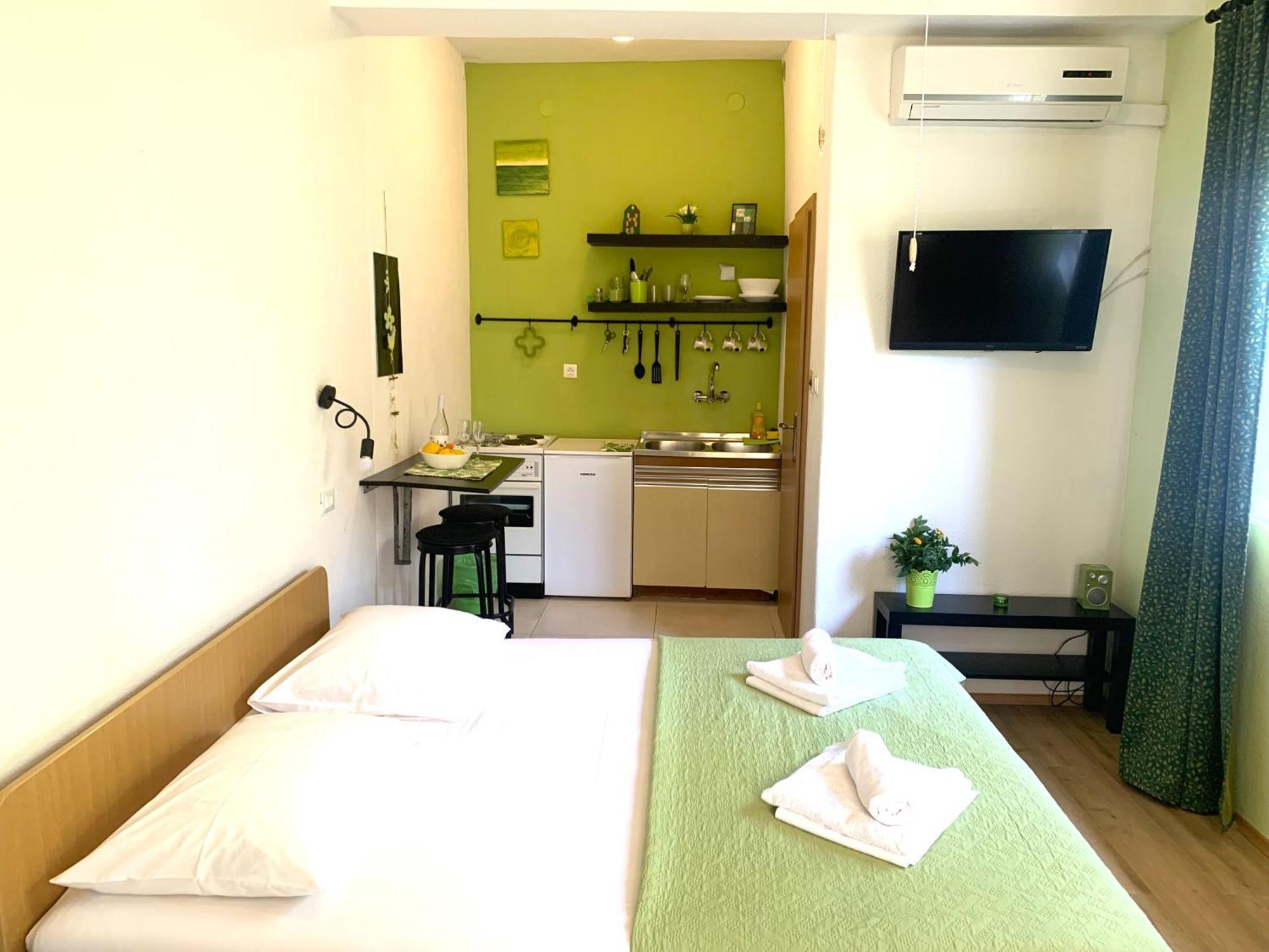 Apartments Garden House Podgora Ngoại thất bức ảnh