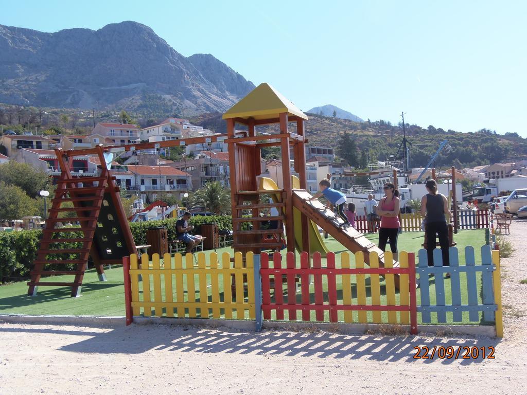 Apartments Garden House Podgora Ngoại thất bức ảnh