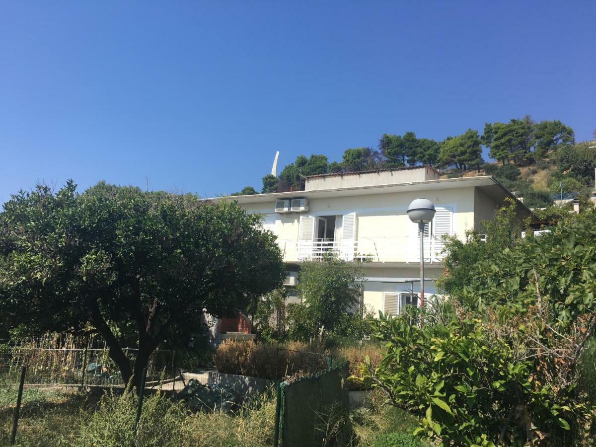Apartments Garden House Podgora Ngoại thất bức ảnh